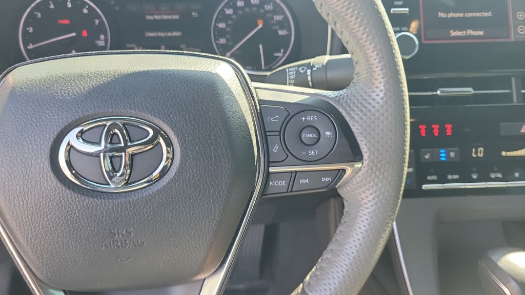 Used 2022 Toyota Avalon Limited w/ Advanced Safety Package FWD image 19