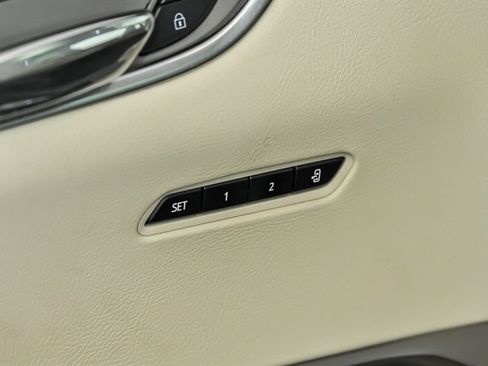 Used 2021 Cadillac XT6 Premium Luxury AWD/4WD image 14