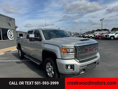 Used 2018 GMC Sierra 3500 Denali w/ Duramax Plus Package image 2