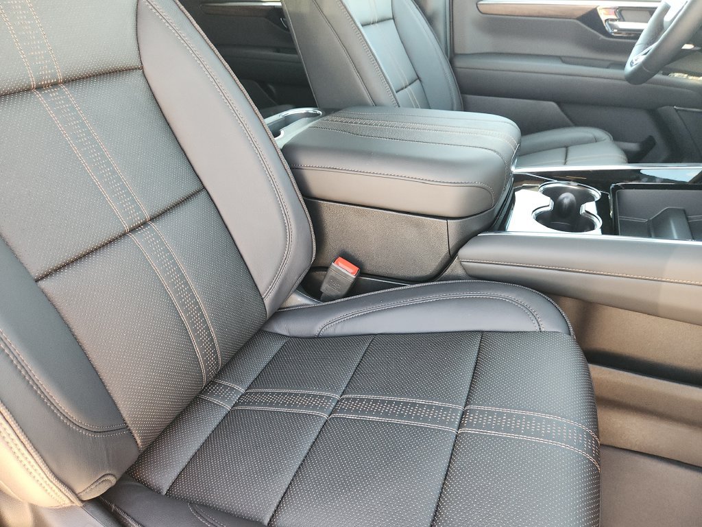 New 2026 Chevrolet Tahoe High Country AWD/4WD image 11