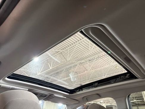 Used 2015 Subaru Forester 2.5i Premium w/ All-Weather Package image 6