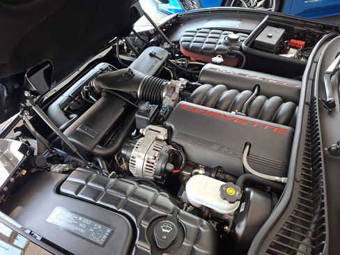 Used 2004 Chevrolet Corvette Convertible w/ Preferred Equipment Group image 29