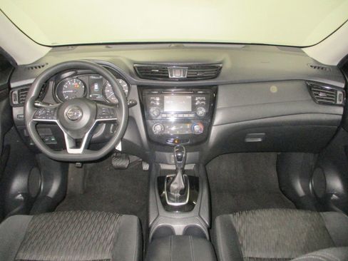 Used 2017 Nissan Rogue S image 26