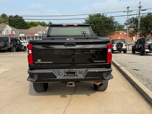 Used 2024 Chevrolet Silverado 2500 Custom AWD/4WD image 7