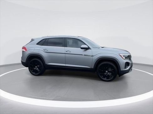 New 2026 Volkswagen Atlas Cross Sport SE AWD/4WD image 9