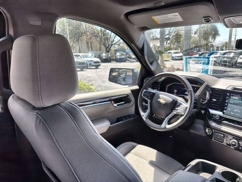 Used 2023 Chevrolet Silverado 1500 LT image 17
