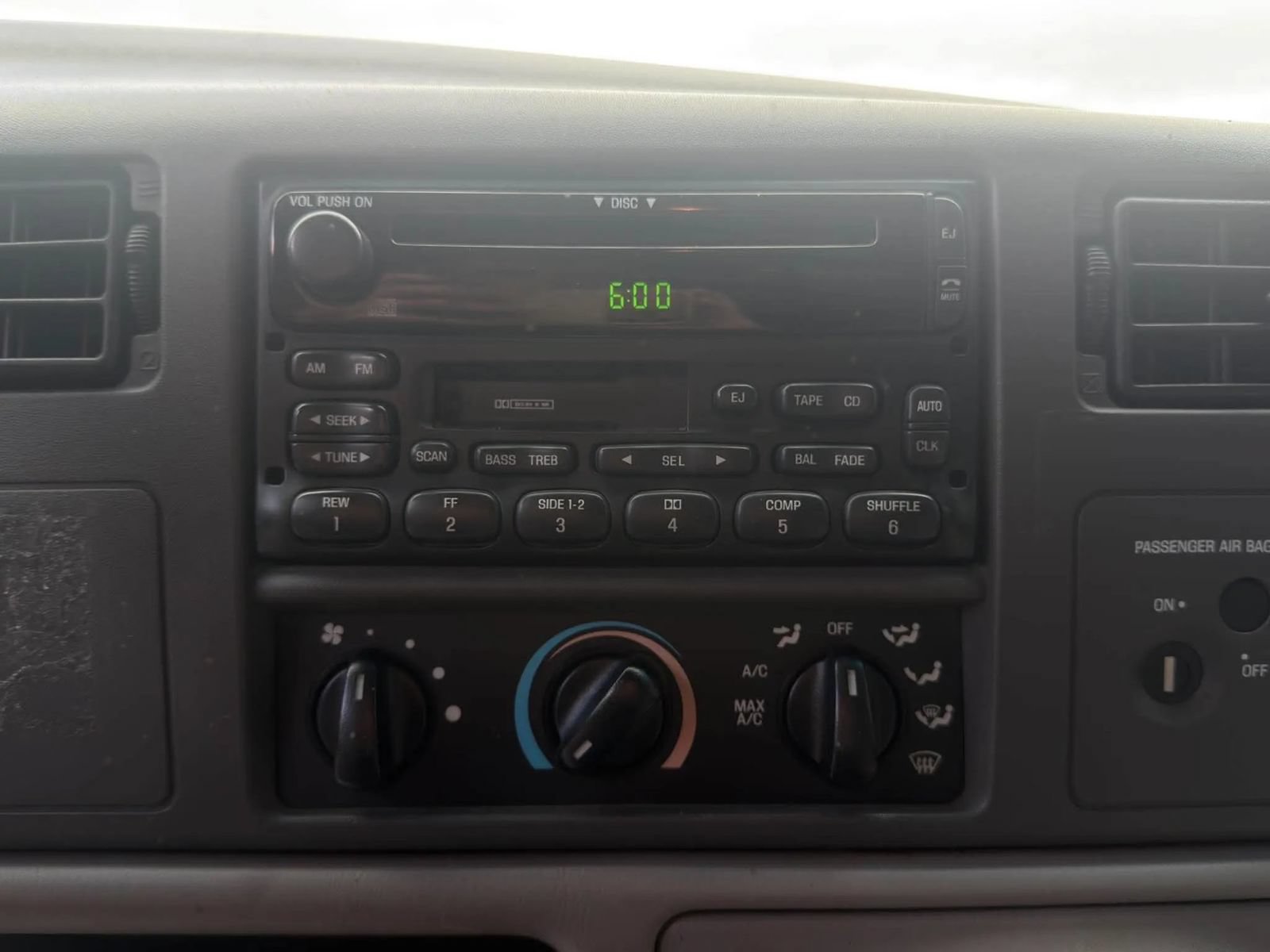 Used 2000 Ford F250 2WD SuperCab Super Duty image 13