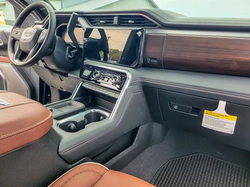 New 2026 GMC Sierra 3500 Denali Ultimate image 18