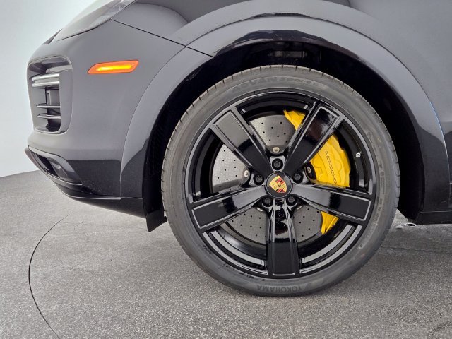 Used 2020 Porsche Cayenne Turbo AWD/4WD image 9