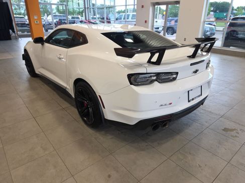 Used 2020 Chevrolet Camaro ZL1 RWD image 11