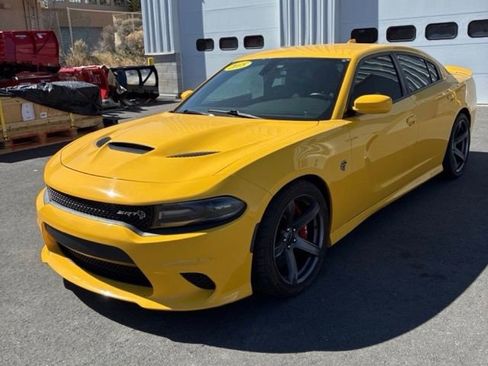 Used 2018 Dodge Charger SRT Hellcat image 2