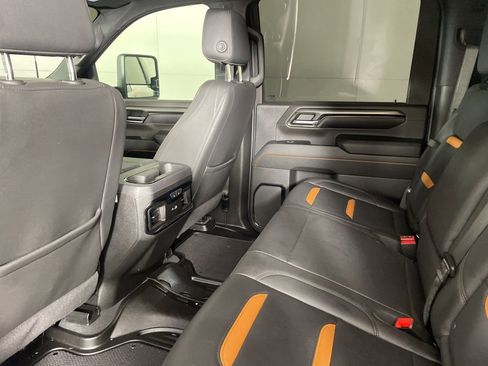 Used 2024 GMC Sierra 2500 AT4 w/ AT4 Premium Plus Package image 37