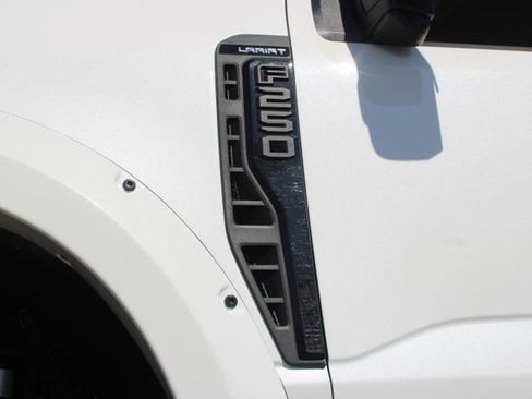 Used 2023 Ford F250 Lariat w/ Lariat Ultimate Package AWD/4WD image 17
