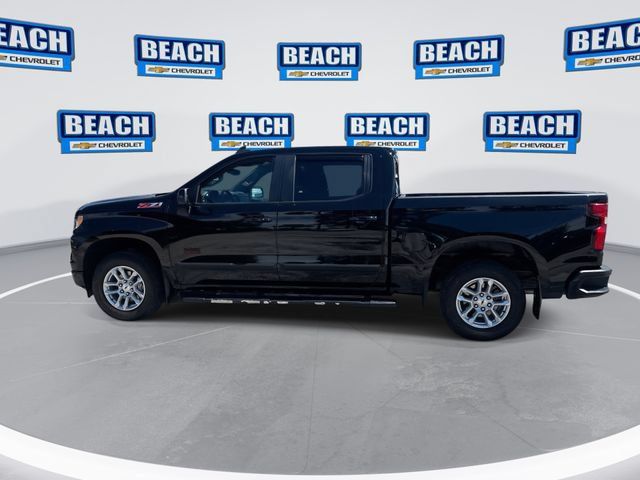 Used 2023 Chevrolet Silverado 1500 RST w/ Z71 Off-Road Package AWD/4WD image 5