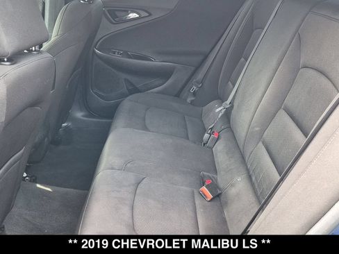 Used 2019 Chevrolet Malibu LS FWD image 3