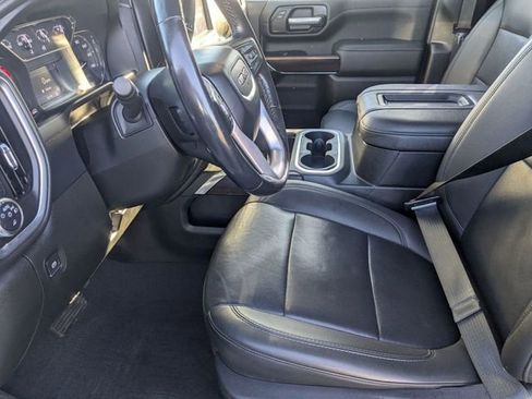 Used 2022 GMC Sierra 2500 SLT w/ SLT Convenience Package image 17