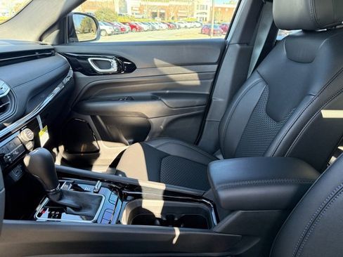 New 2026 Jeep Compass Latitude image 23