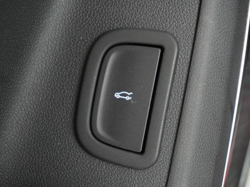 New 2026 Chevrolet Traverse RS image 16