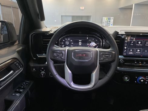 Used 2024 GMC Sierra 1500 Elevation image 20