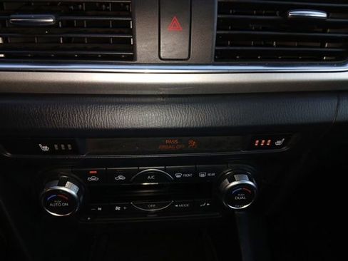 Used 2015 MAZDA MAZDA3 s Grand Touring image 28