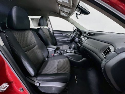 Used 2019 Nissan Rogue SV w/ Premium Package FWD image 31