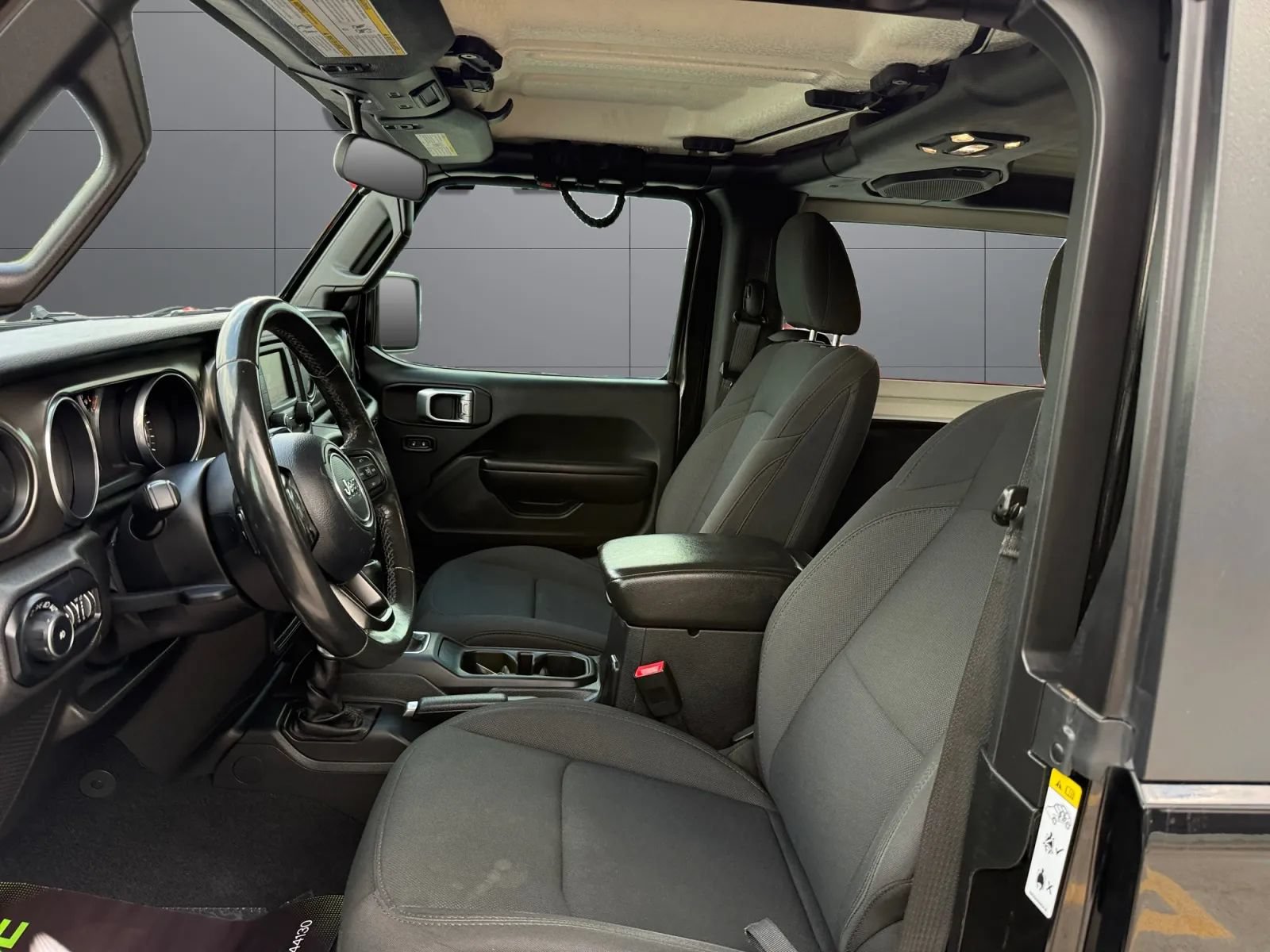 Used 2019 Jeep Wrangler Sport AWD/4WD image 16