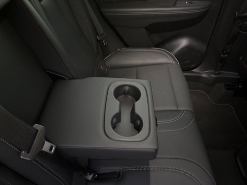 Used 2023 Buick Envision Essence image 22