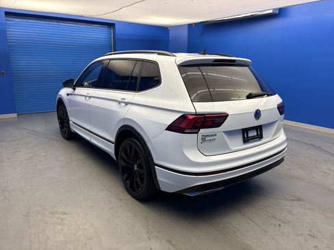 Used 2020 Volkswagen Tiguan SE R-Line FWD image 5