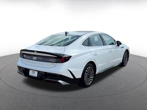 Used 2025 Hyundai Sonata SEL FWD image 12