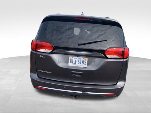 Used 2017 Chrysler Pacifica Touring-L Plus w/ Advanced Safetytec Group image 14