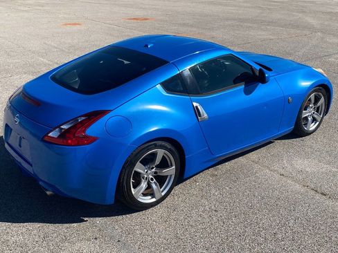 Used 2009 Nissan 370Z Touring image 5
