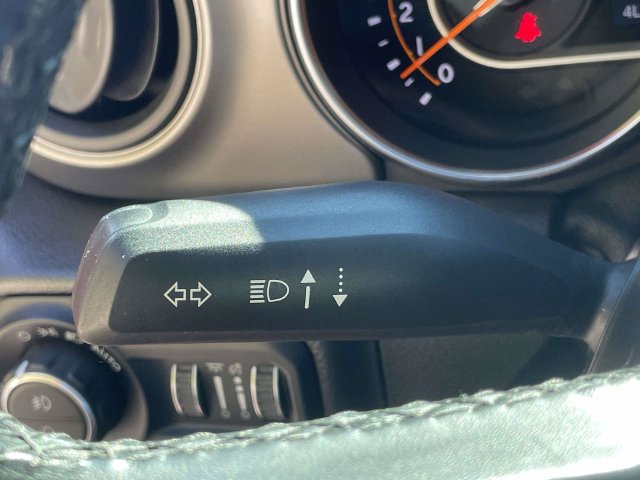 Used 2021 Jeep Gladiator Sport AWD/4WD image 32
