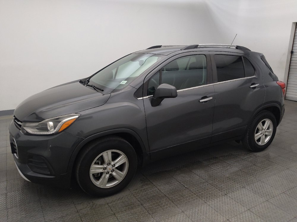 Used 2017 Chevrolet Trax LT w/ LT Convenience Package FWD image 2