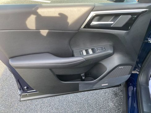 New 2025 Mitsubishi Outlander SE image 11