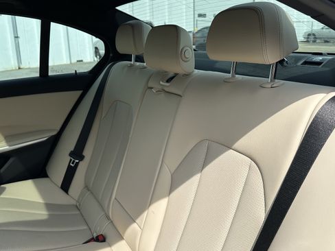 Certified 2023 BMW 330i xDrive Sedan w/ Premium Package AWD/4WD image 31