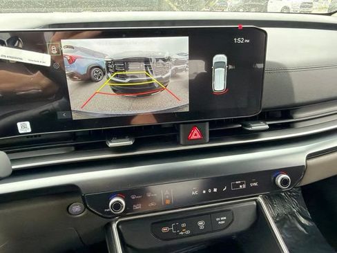 New 2026 Kia Carnival LX FWD image 18