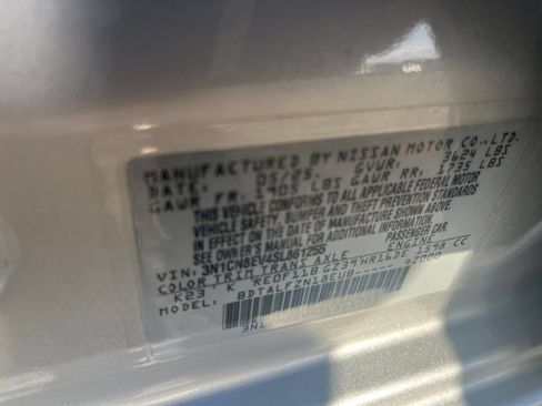 Used 2025 Nissan Versa SV FWD image 23