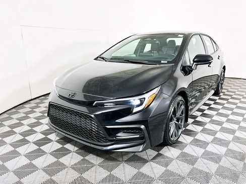 Used 2025 Toyota Corolla SE FWD image 7