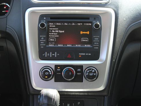 Used 2015 GMC Acadia SLE FWD image 23