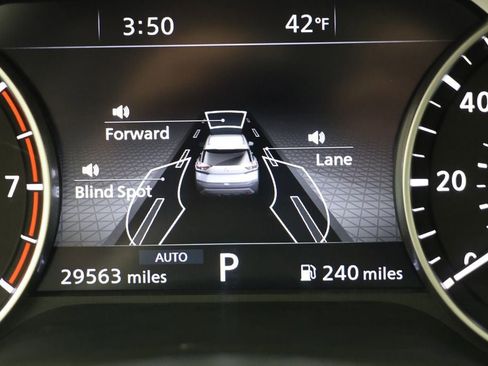 Used 2023 Nissan Rogue SL w/ SL Premium Package image 19