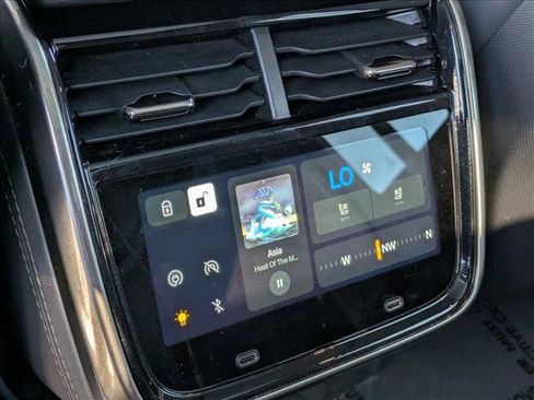 Used 2023 Rivian R1S Adventure image 18