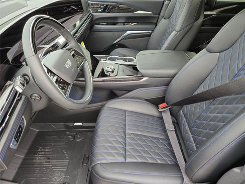 New 2026 Cadillac Escalade IQL Sport 1 w/ LPO, Floor Liner Package AWD/4WD image 11