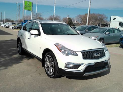 Used 2017 INFINITI QX50 2WD w/ Technology Package image 4