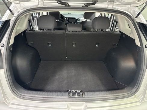Used 2018 Kia Niro FE FWD image 25