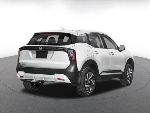 Used 2026 Nissan Kicks SV w/ Cold Weather Package AWD/4WD image 5