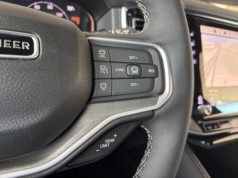 New 2026 Jeep Grand Wagoneer Limited AWD/4WD image 39