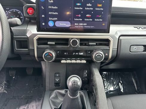 Used 2024 Toyota Tacoma TRD Off-Road AWD/4WD image 25