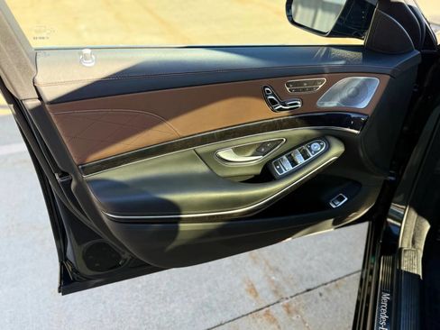 Used 2019 Mercedes-Benz S 560 4MATIC Sedan image 12