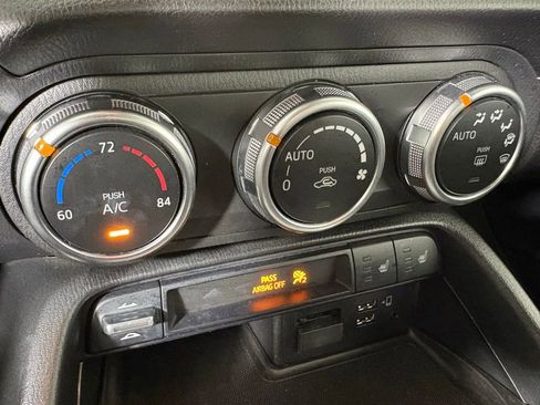 Used 2023 MAZDA MX-5 Miata Grand Touring image 32