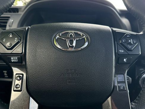 Used 2021 Toyota 4Runner TRD Off-Road Premium w/ Moonroof Package AWD/4WD image 26